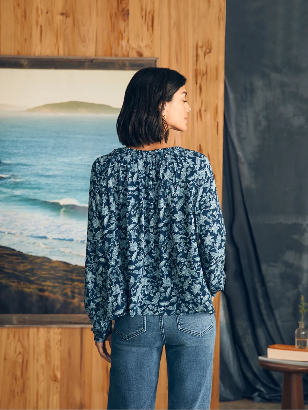 Faherty Emery Top Blue Floral Blouse Long Sleeve Peasant Ruffle Relaxed Fit - Picture 2 of 7